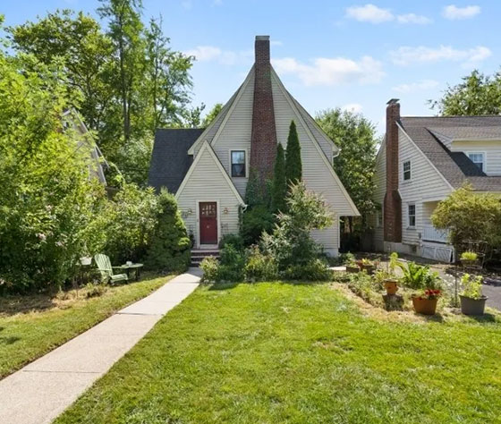 40 Walnut Ave